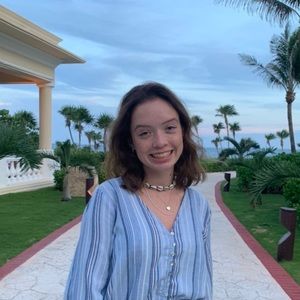 Meet your Posher, Abigail